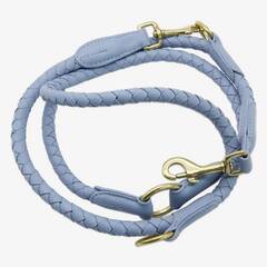 Verstellbare Hundeleine aus geflochtenem Rindsleder TWISTER • sky blue