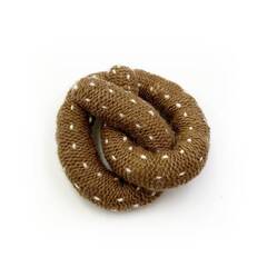 Öko Hundespielzeug Brezel