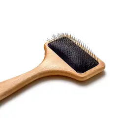 Reinigungs- und Pflegebürste für Schaffell