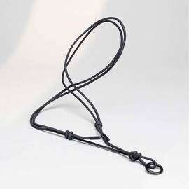 Umhängeband für Leckerlibeutel aus Korkleder • Seila All Black