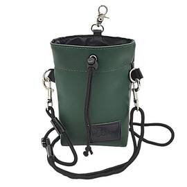 Leckerlibeutel Kunstleder dunkelgrün mit Umhängegurt • FOREST GREEN