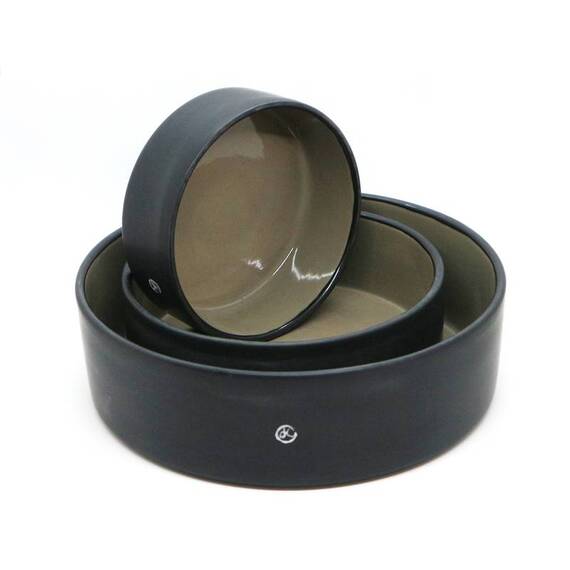 Hundenapf aus Keramik matt schwarz - taupe