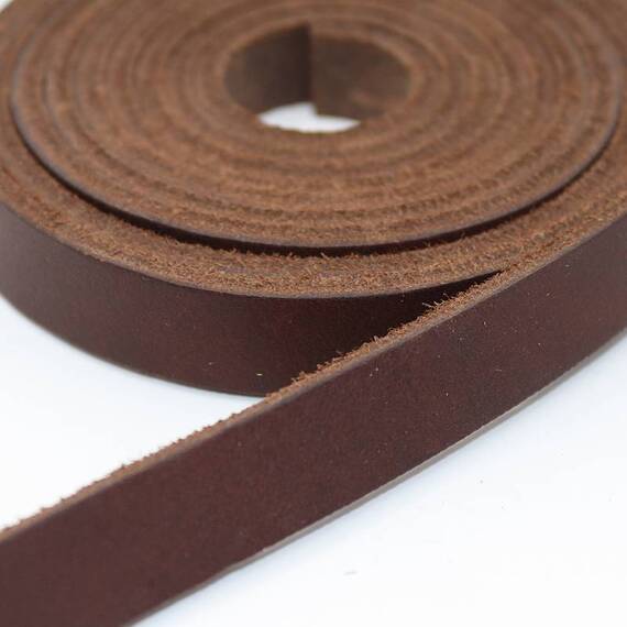 Kurzführer aus Fettleder • handvernäht • konfigurierbar