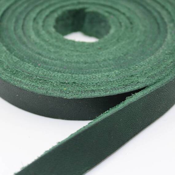 Markenhalsband aus Fettleder • 13 Farben, verschiedene Beschläge