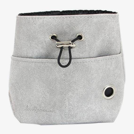 Leckerlibeutel mit Zugband und Karabiner SNACKER • glacier grey