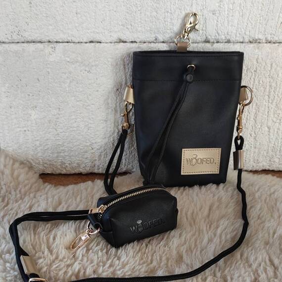 Leckerlibeutel Kunstleder schwarz mit Umhängegurt • BLACK & GOLD