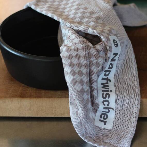 Napfwischer braun • robustes Geschirrtuch für den Hundenapf