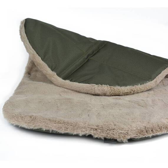 Kuschelige Hunde-Reisedecke mit Gurt • oliv | nougat • FANNY