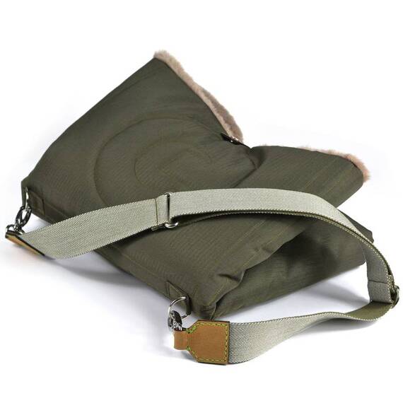 Kuschelige Hunde-Reisedecke mit Gurt • oliv | nougat • FANNY