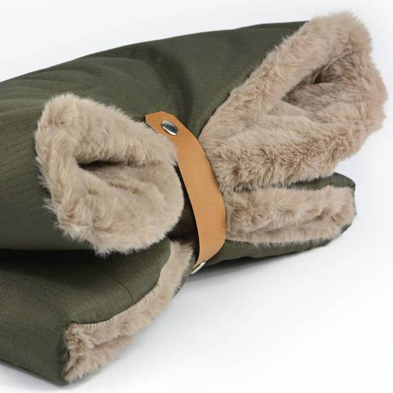 Kuschelige Hunde-Reisedecke mit Gurt • oliv | nougat • FANNY