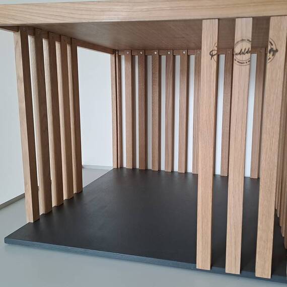 Couchtisch-Hundehöhle • Eiche Massivholz