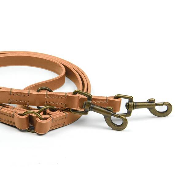 Verstellbare Hundeleine mit Sattlernaht • Leder cognac