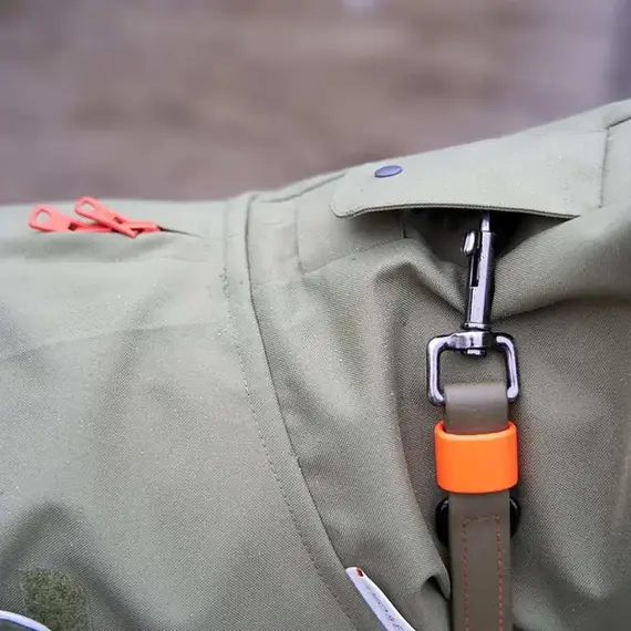 Hunde-Regenmantel, oliv • Theo & Emma 'Cooper'